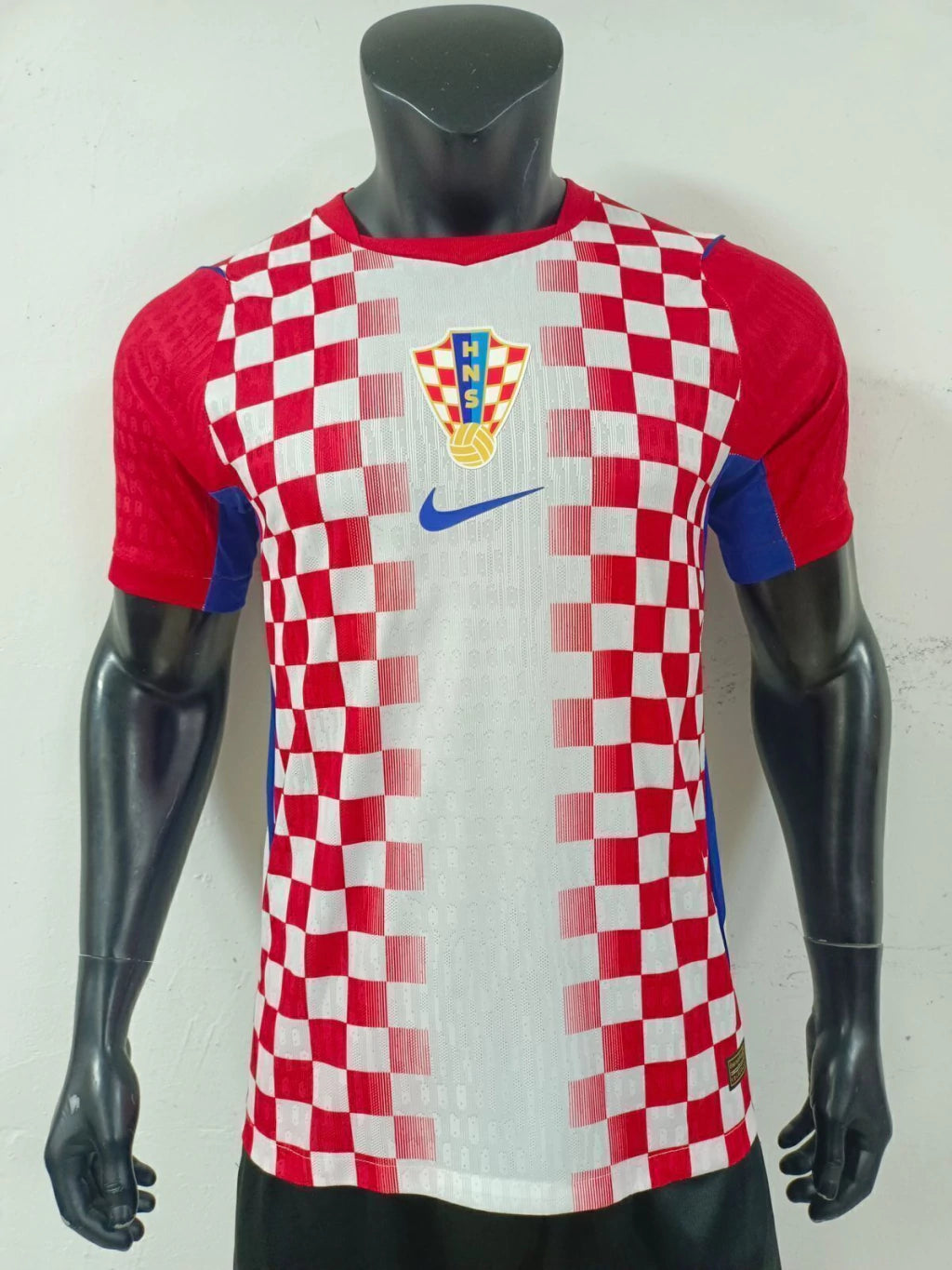 Camiseta Croacia 1ª Equipación – Player version con parches oficiales